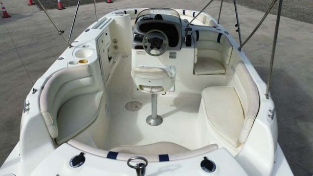 LANCHA DEPORTIVA DE BAHIA DANNER BEER CONTRUIDA EN EEUU AÑO 2001