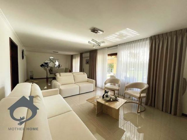 GRAN CASA Y TERRENO OCASION EN PIEDRA ROJA CHICUREO