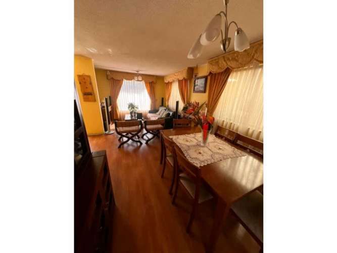 VILLAALEMANA. CASA CENTRAL