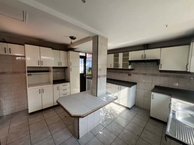 Casa WALKER MARTÍNEZ