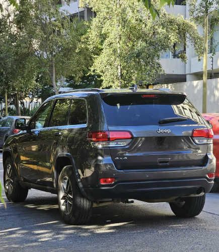 Jeep Grand Cherokee Laredo 4x4 2022