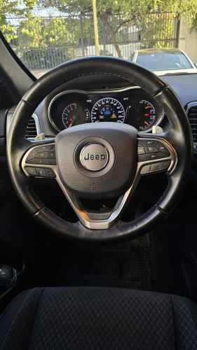 Jeep Grand Cherokee Laredo 4x4 2022