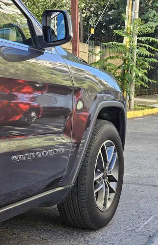 Jeep Grand Cherokee Laredo 4x4 2022