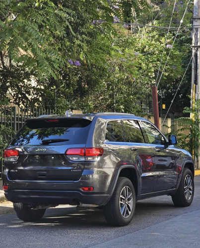 Jeep Grand Cherokee Laredo 4x4 2022