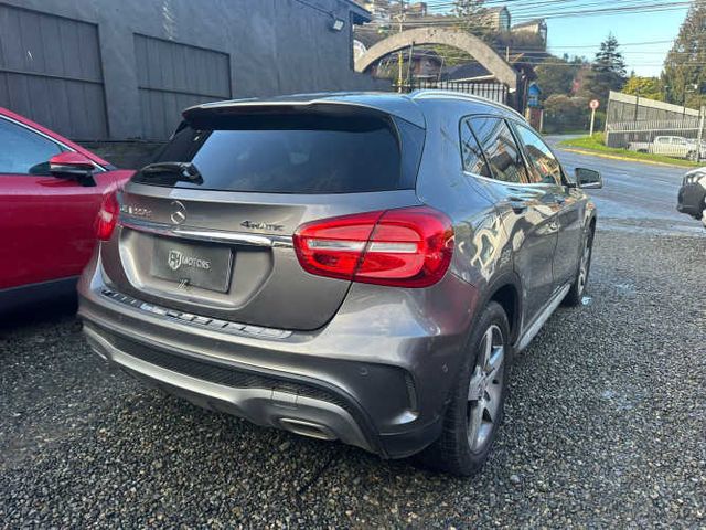 MERCEDES BENZ GLA 220 D 4MATIC 2017