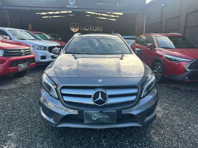MERCEDES BENZ GLA 220 D 4MATIC 2017