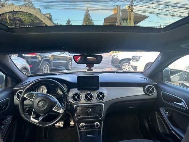 MERCEDES BENZ GLA 220 D 4MATIC 2017
