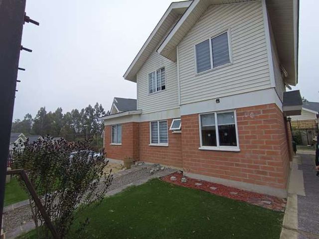 Vende Amplia Casa en Curauma Valparaíso, No en Condominio