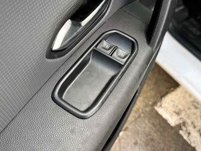 RENAULT EXPRESS 2023