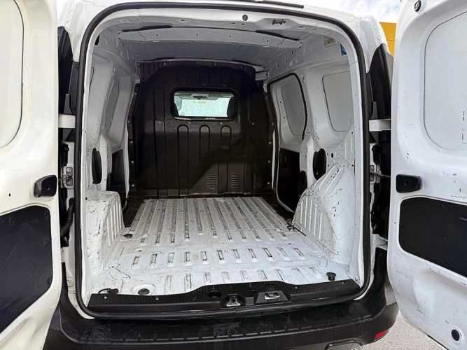 RENAULT EXPRESS 2023