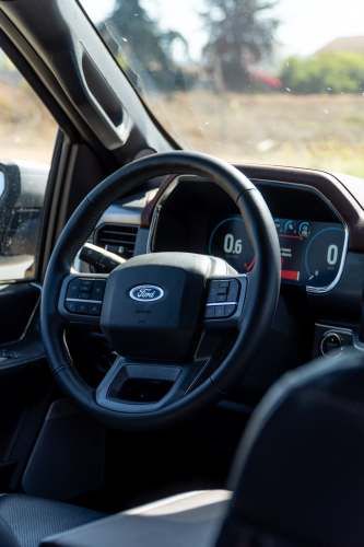 Ford F-150 Lariat Sport 2024 