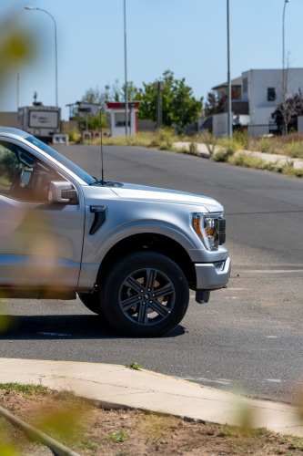 Ford F-150 Lariat Sport 2024 