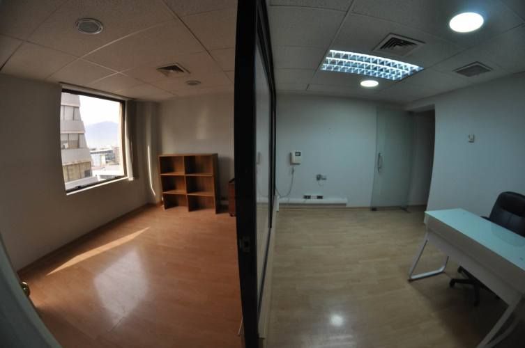 OFICINA CON EXCELENTE CONECTIVIDAD