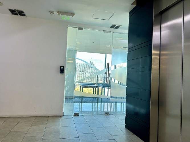 Oficina Cerro Colorado, Las Condes