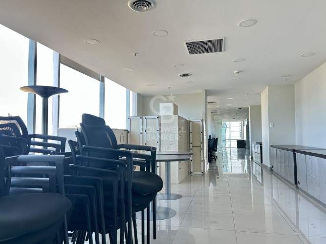 Oficina Cerro Colorado, Las Condes