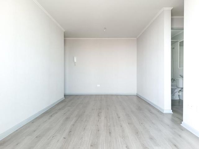 Av. Los Pajaritos 46 [3471-6]