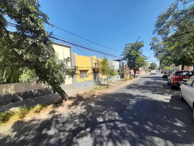 EXCELENTE CASA SANTIAGO CENTRO SUR