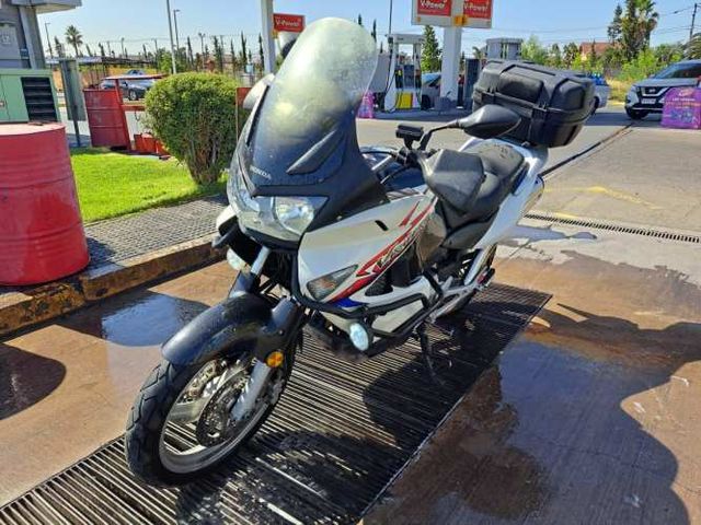 Honda varadero 2012  xl 1.000 cc precio conversable