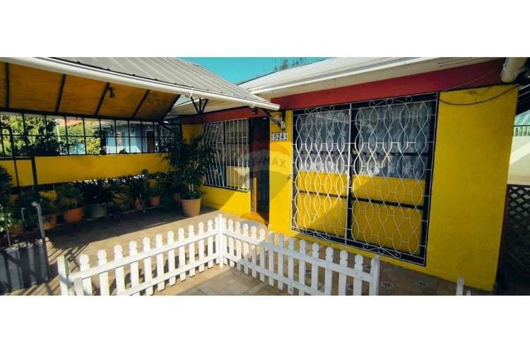 Casa 3d+1b estacionamiento