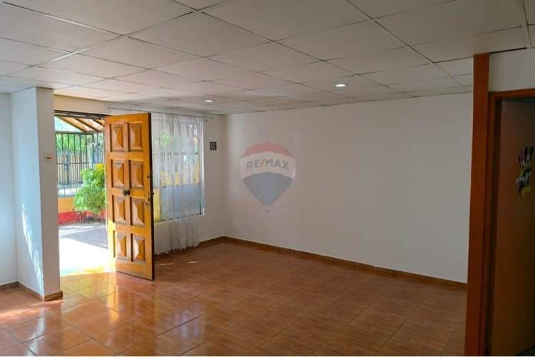 Casa 3d+1b estacionamiento