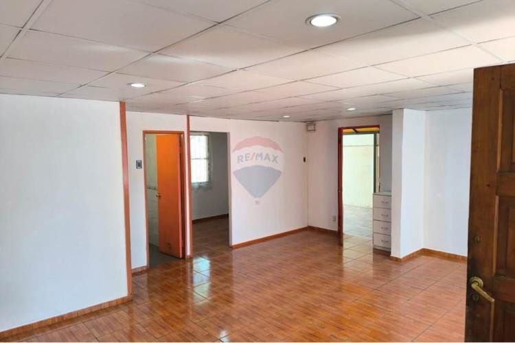 Casa 3d+1b estacionamiento