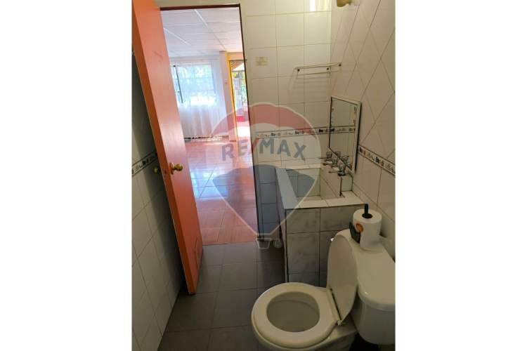 Casa 3d+1b estacionamiento