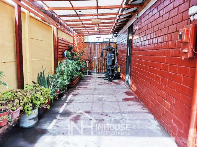 CASA Metro las Rejas, Villa Parque Alameda