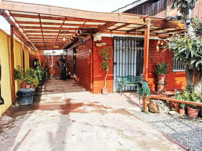 CASA Metro las Rejas, Villa Parque Alameda