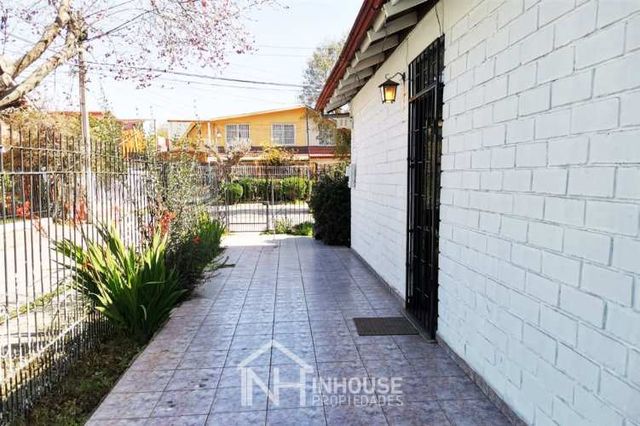 CASA Metro las Rejas, Villa Parque Alameda