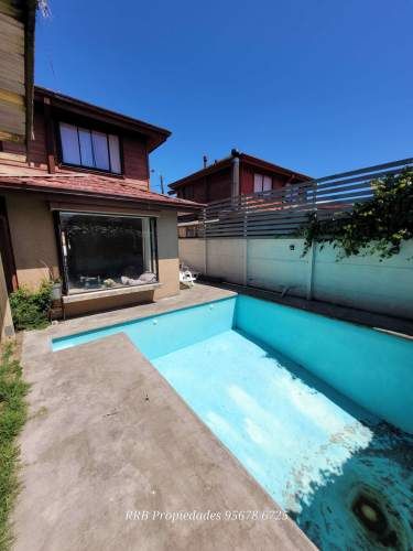 Amplia y remodelada propiedad 3D/3B (114893)