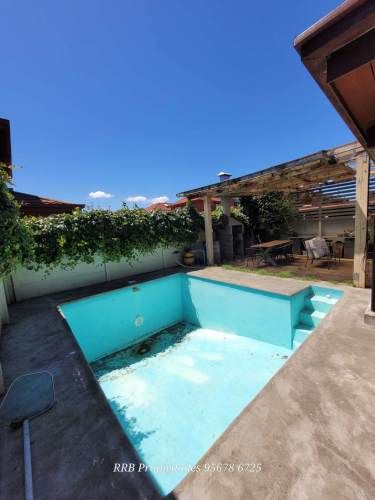 Amplia y remodelada propiedad 3D/3B (114893)