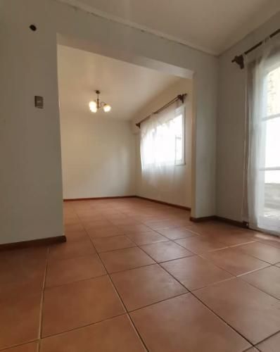 Un departamento amplio, bien distribuido con excelente ubicación en Ñuñoa