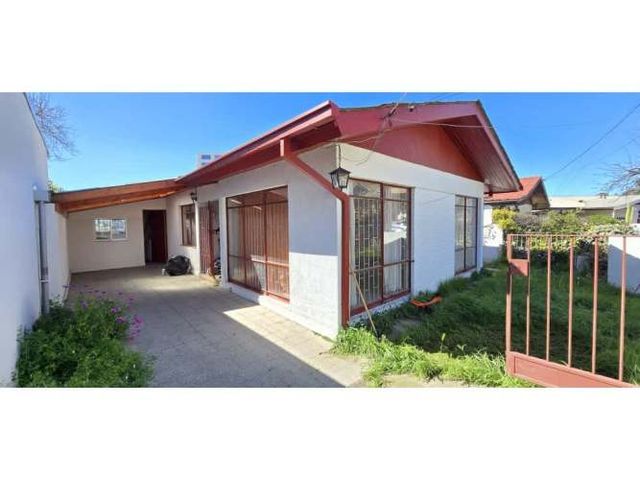 Casa Quilpue Calle Peyronet  1 piso 3 dormitorios