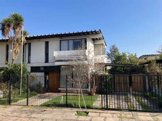 CASA Eduardo Castillo Velasco