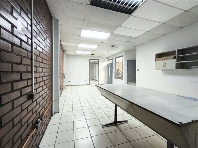 LOCAL COMERCIAL Dieciocho 786