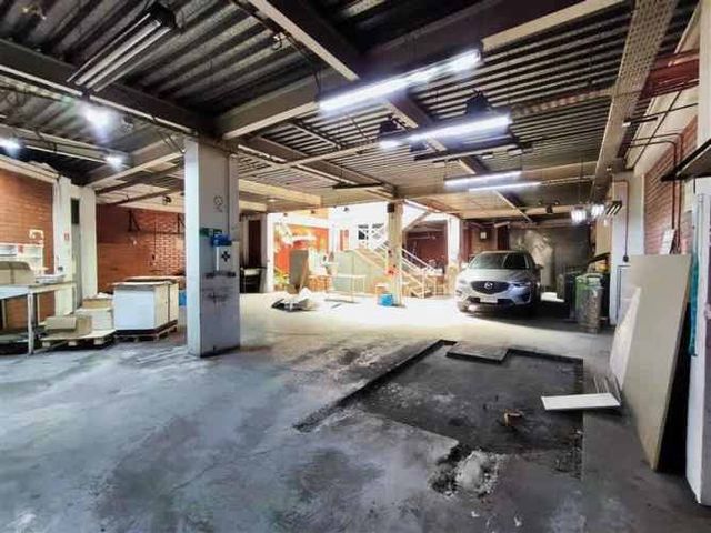 LOCAL COMERCIAL Dieciocho 786