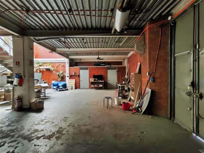 LOCAL COMERCIAL Dieciocho 786