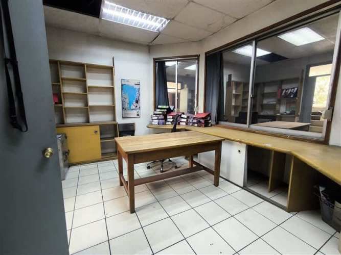 LOCAL COMERCIAL Dieciocho 786