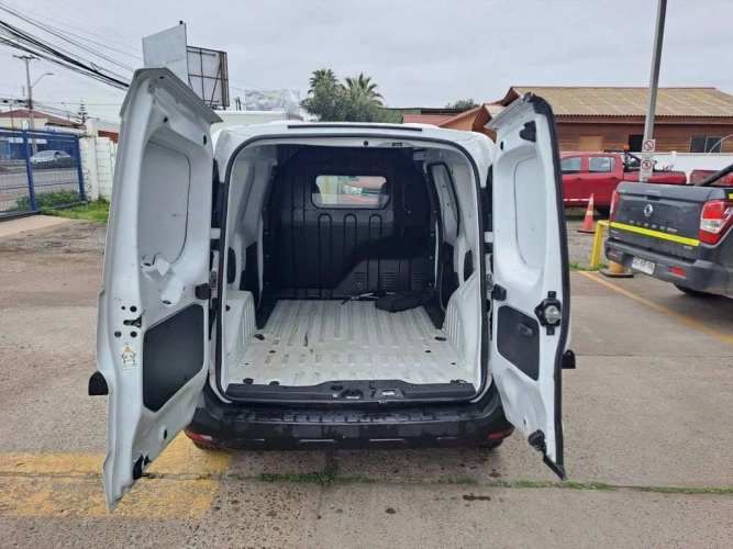 RENAULT EXPRESS 2023