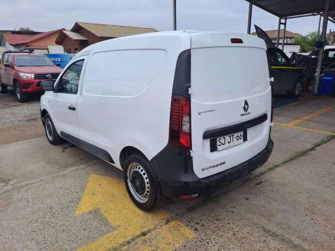 RENAULT EXPRESS 2023