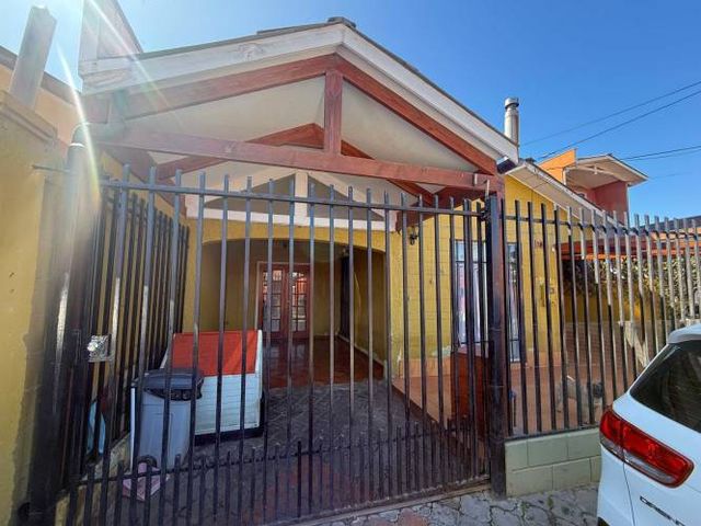 Amplia casa en venta en La Serena (115026)