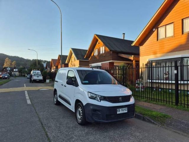 Peugeot partner año 2021