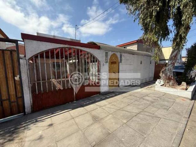 SE VENDE CASA EN SECTOR NORTE