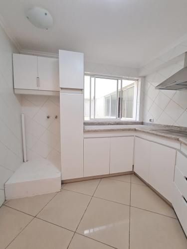 OPORTUNIDAD! VENTA AMPLIO DEPARTAMENTO AV ARGENTINA