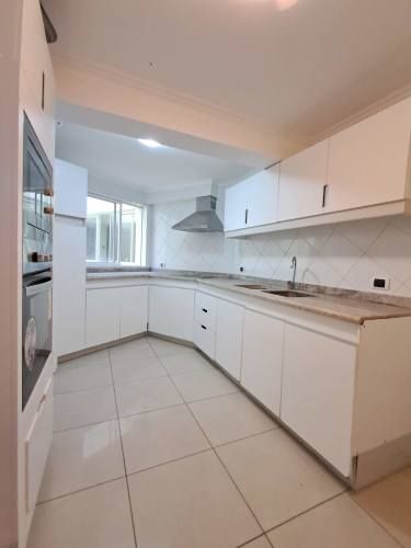 OPORTUNIDAD! VENTA AMPLIO DEPARTAMENTO AV ARGENTINA