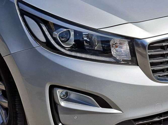 KIA GRAND CARNIVAL 2021