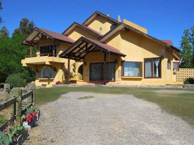 VASS vende casona de 8D 7B en Fundo San Jorge, El Sol. Quilpué