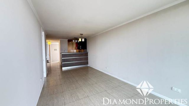 Vendo departamento en la Avenida del Mar, vista despejada