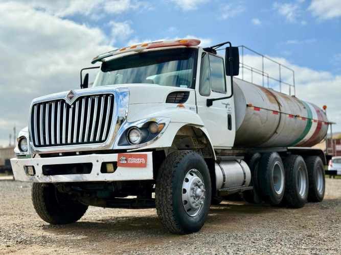 2010 Camión International Workstar 7400 con Estanque Aljibe de 15.000 lts