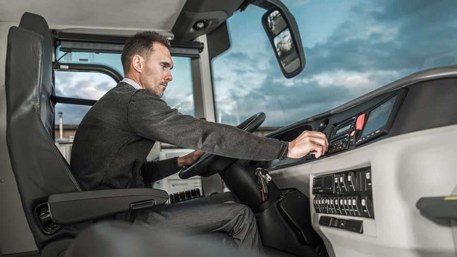 SE REQUIERE CONDUCTOR PROFESIONAL